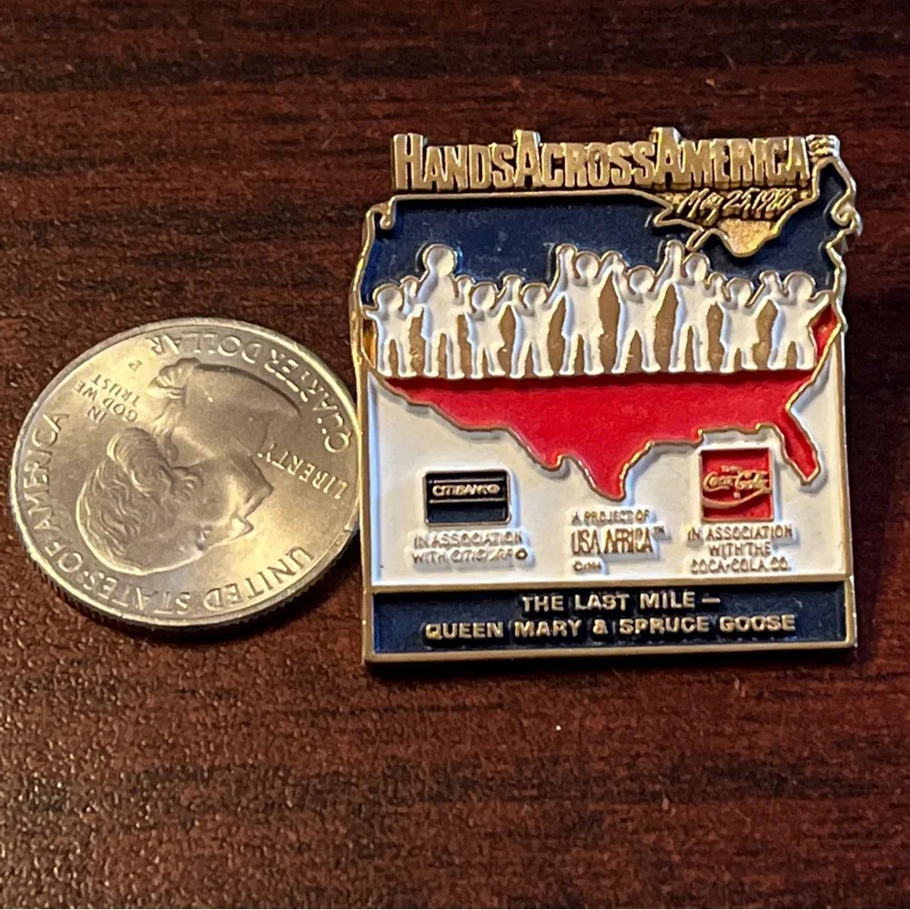 Vintage Coca-Cola Coke Hands‎ Across America Last Mile Queen Mary Lapel Pin